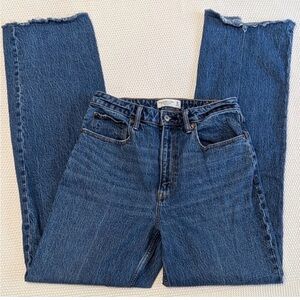 Abercrombie & Fitch Women's 90s Relaxed High Rise Medium Wash Jeans Size 30 10XL